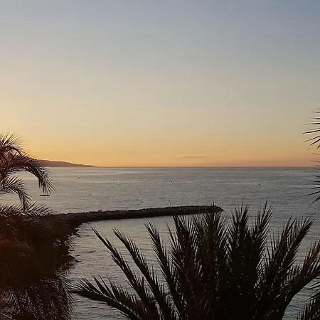 Appartement Bord De Mer Avec Garage Menton Exterior photo